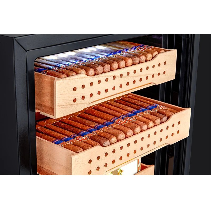 B1 — Cigar humidor, 500 cigars
