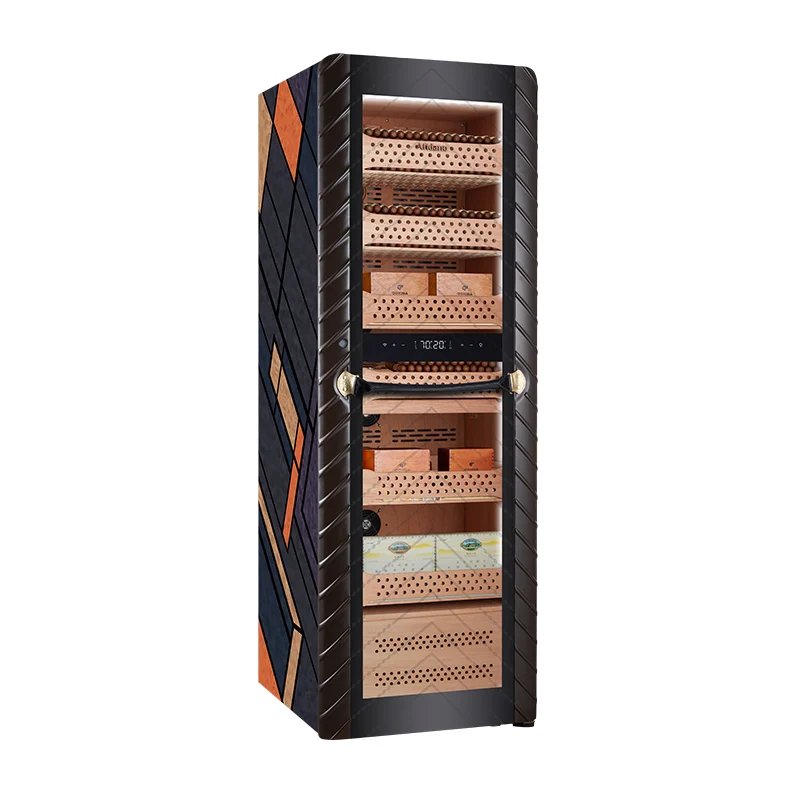 C8 — Cigar humidor, 2500 cigars